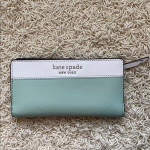 Kate Spade 🥳NEW🥳 Cameron slim bifold wallet